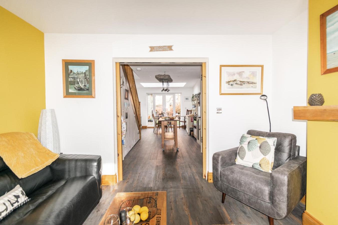 Stylish 2 Bedrooms Cosy & Bright Cottage, Pet Friendly, Sleeps 5, Titchfield Village - Summer Special Offer!! - By Blue Puffin Stays ภายนอก รูปภาพ